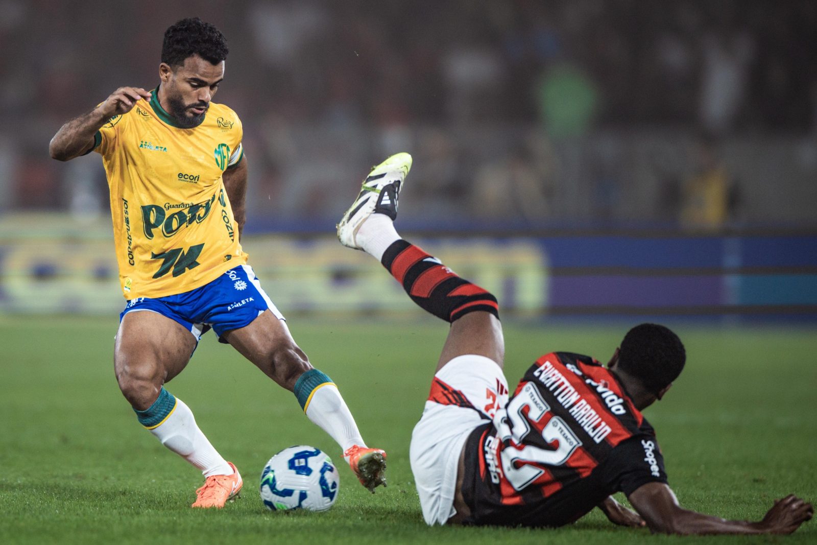 Mirassol e Flamengo empatam em 3 a 3 em jogo antecipado pela CBF na última rodada do Brasileirão