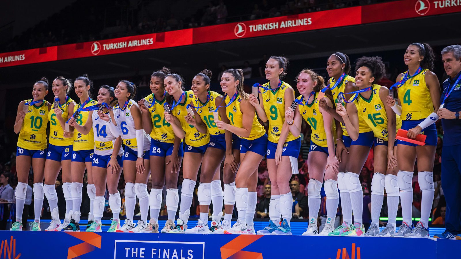 Imagem ilustrativa sobre CBV lança uniformes Powerpuff Girls para a seleção feminina de vôlei