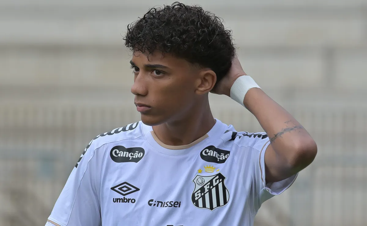 Robinho Jr. busca recomeço na Europa após plano frustrado e aval do Santos