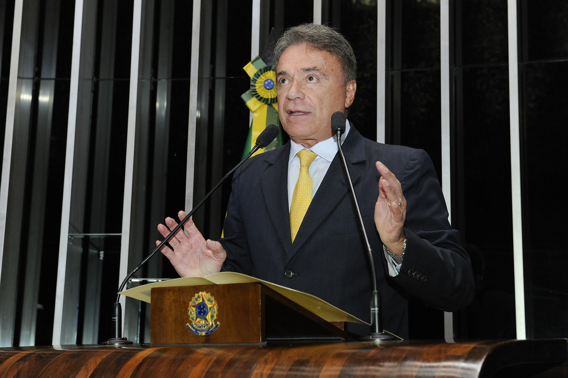 Imagem ilustrativa sobre Deltan Dallagnol e Alexandre Curi empatam em pesquisa para o Senado do Paraná e acirram disputa