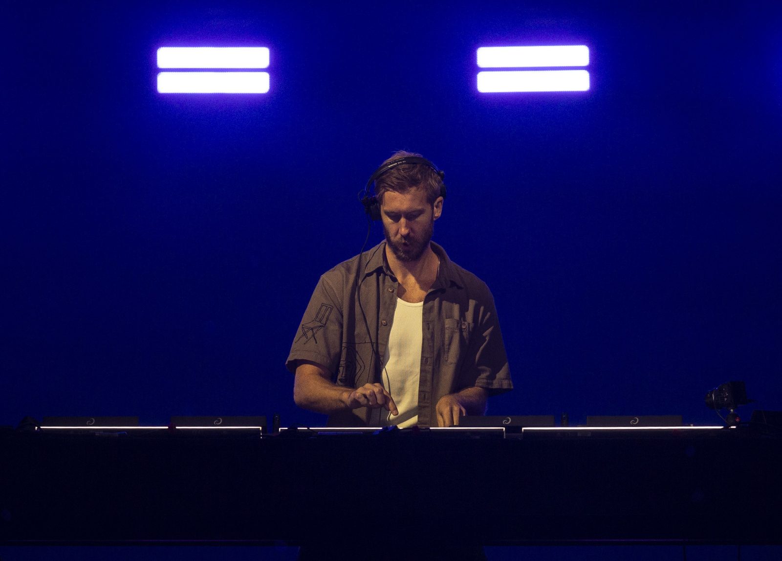 Imagem ilustrativa sobre Calvin Harris faz Rock in Rio 2026 virar Ibiza com fogo e hits