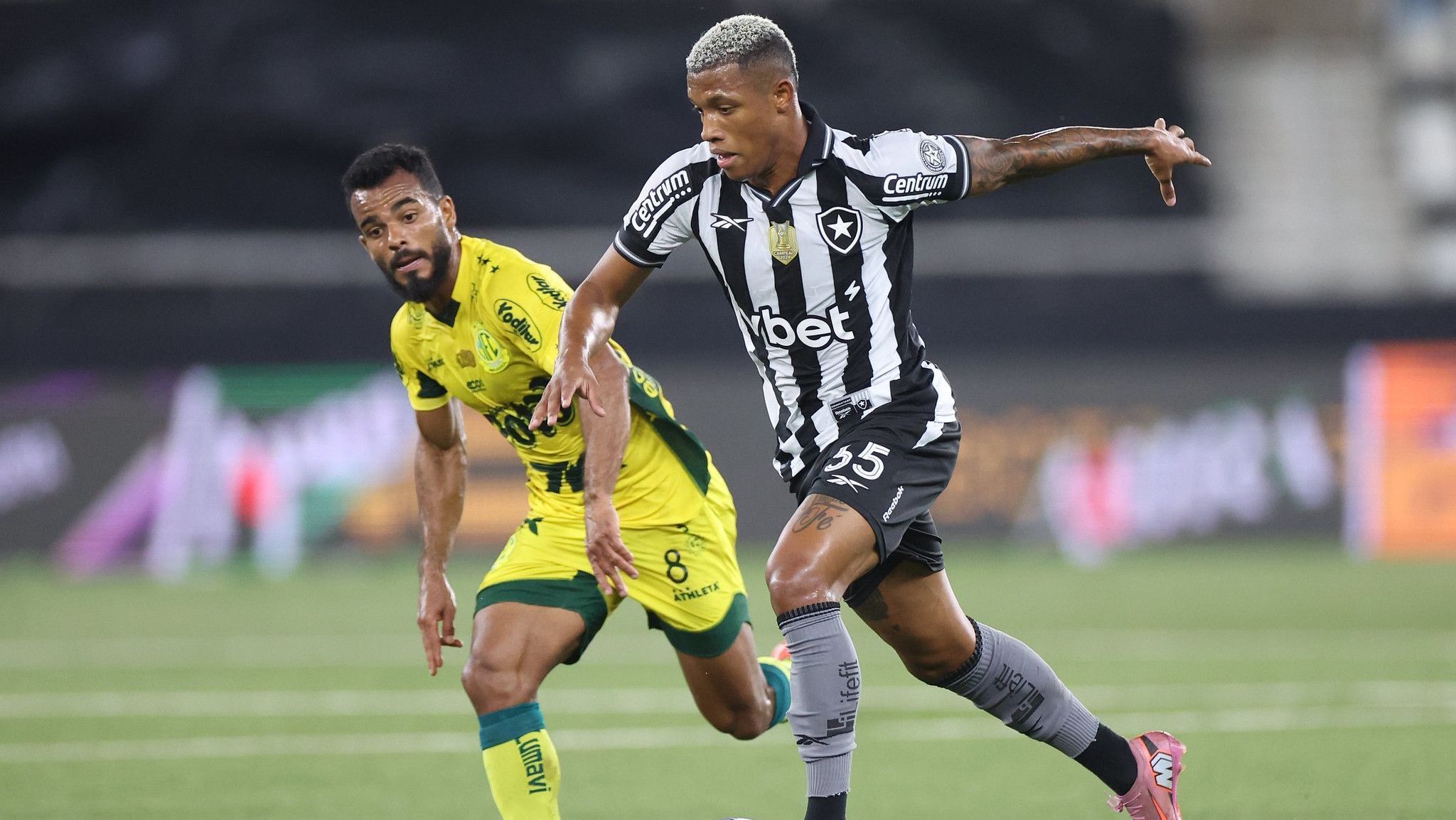 Imagem ilustrativa sobre Mirassol x Botafogo: Tite pode aparecer no BID e aumenta a tensão da partida