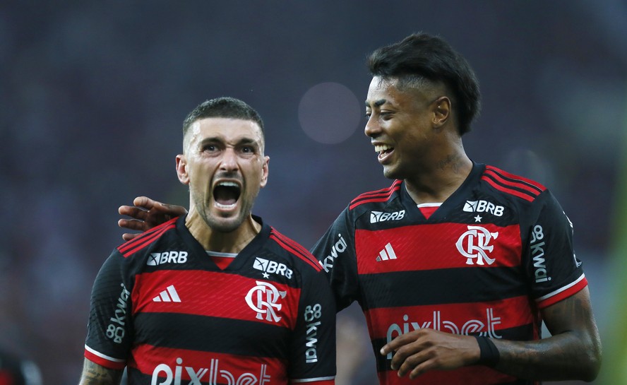 Imagem ilustrativa sobre Flamengo perde 1 a 0 para o Del Valle e Jardim culpa gramado do Maracanã