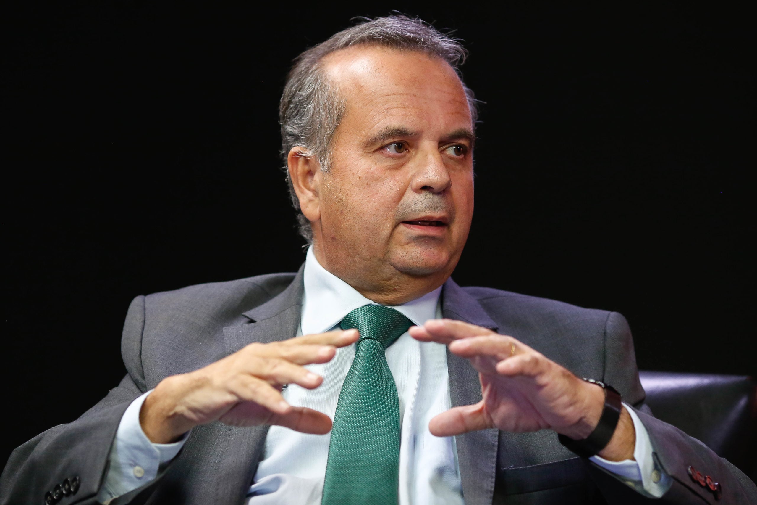 Imagem ilustrativa sobre Rogério Marinho exige vista da PEC 6x1 e provoca réplica de Omar Aziz