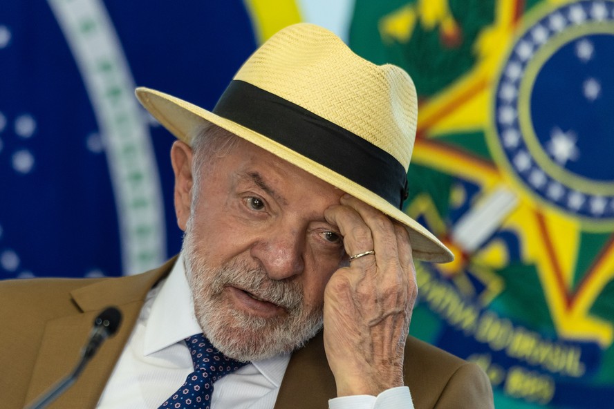 Imagem ilustrativa sobre PL Inicia Ações para Esvaziar Votação da PEC 6x1 e Antecede Pedido de Impeachment Contra Moraes
