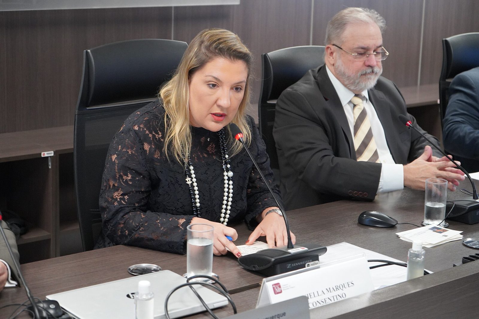 Imagem ilustrativa sobre Daniella Marques defende que corte de 1,5 % no PIB não inviabiliza bolsas e Pé-de-meia