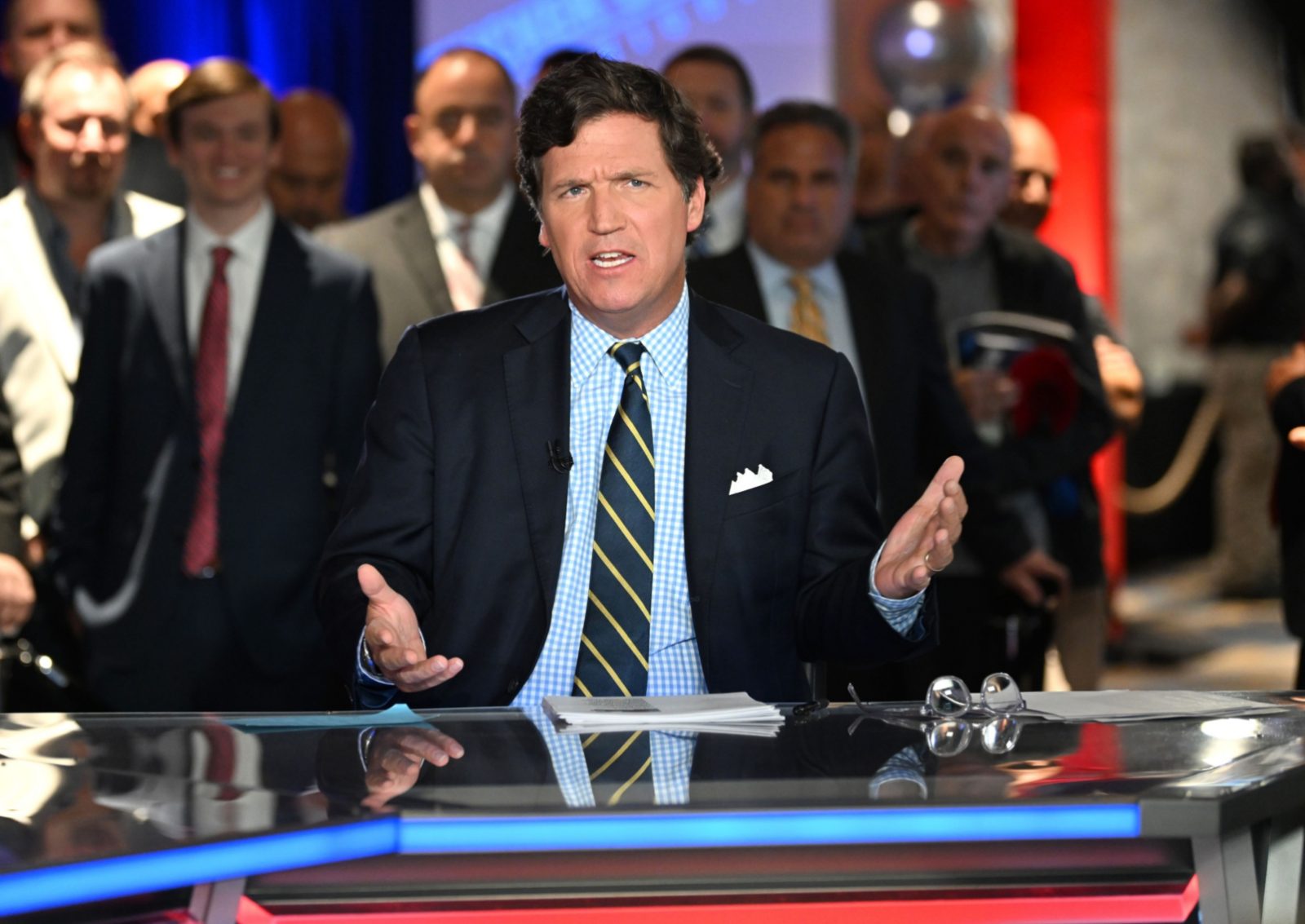 Imagem ilustrativa sobre Tucker Carlson deixa o Partido Republicano e acusa Trump de encobrir documentos do caso Epstein
