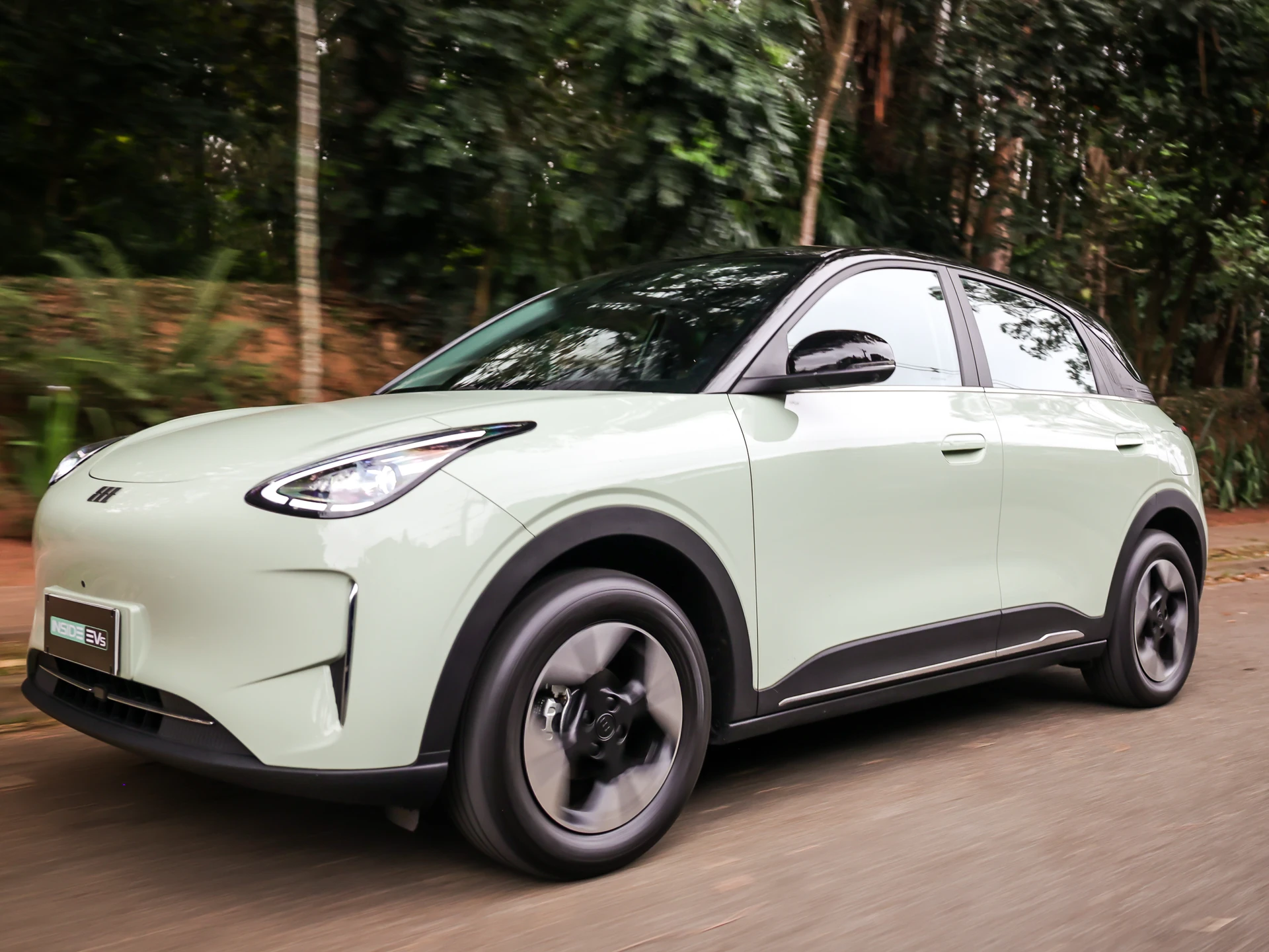 Imagem ilustrativa sobre Geely lança EX2 direto ao consumidor: R$ 104 mil e 11% de desconto
