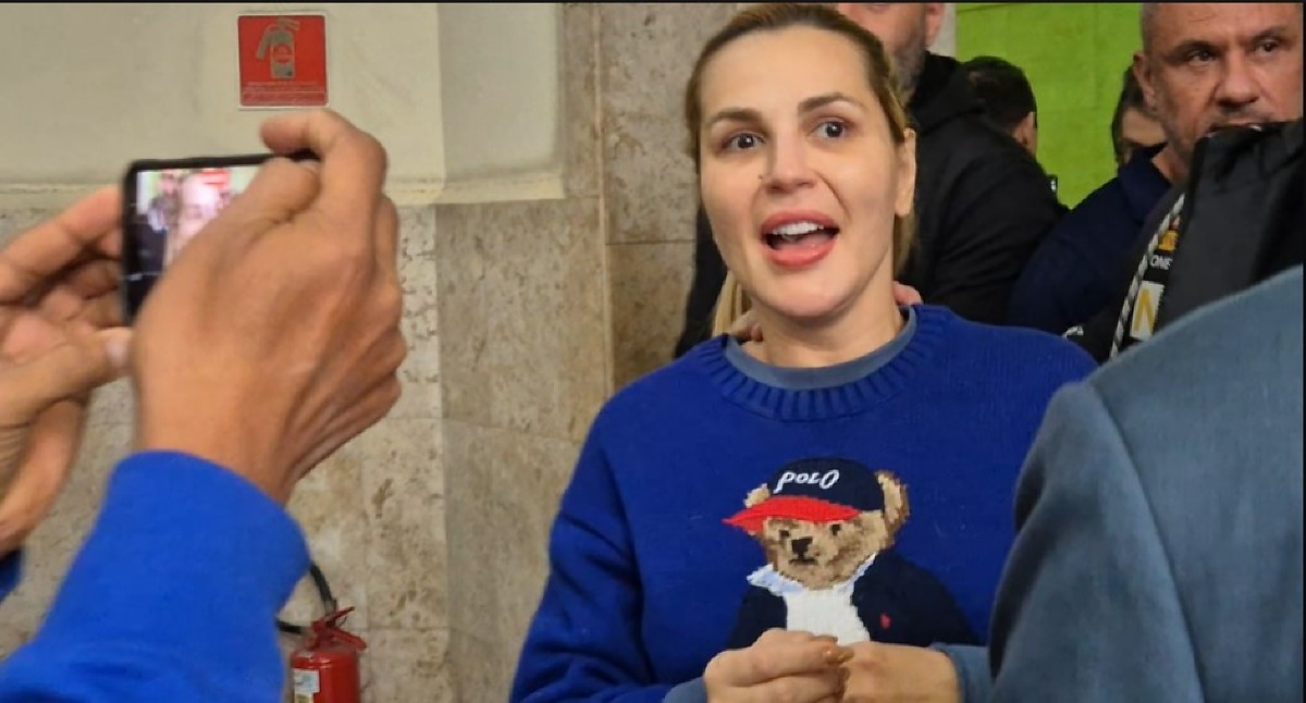 Por que Deolane segue presa após audiência de custódia em presídio de SP virou assunto agora