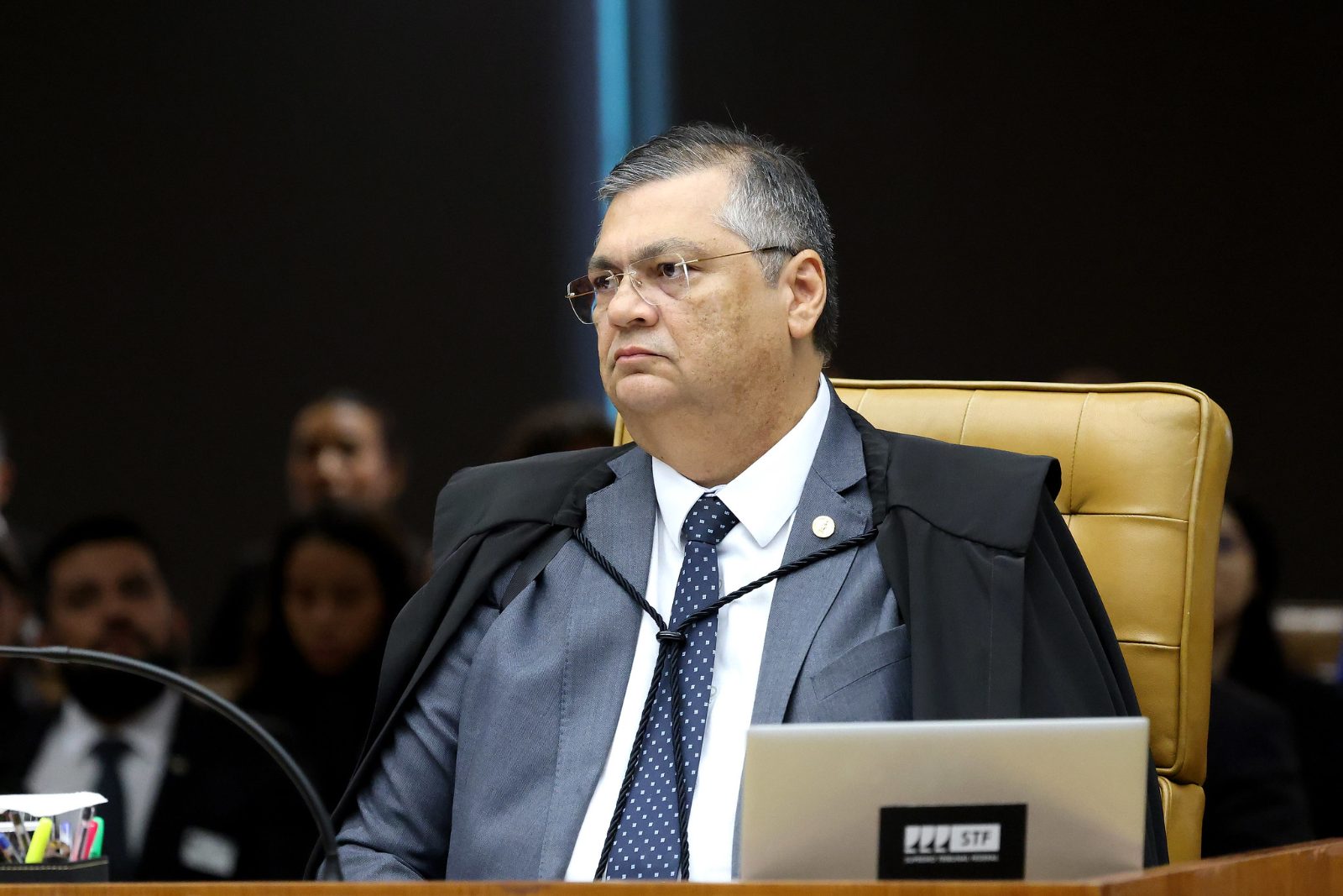 Imagem ilustrativa sobre Flávio Dino revoga afastamento da PF, Andrei Rodrigues volta à chefia em meio à crise no STF