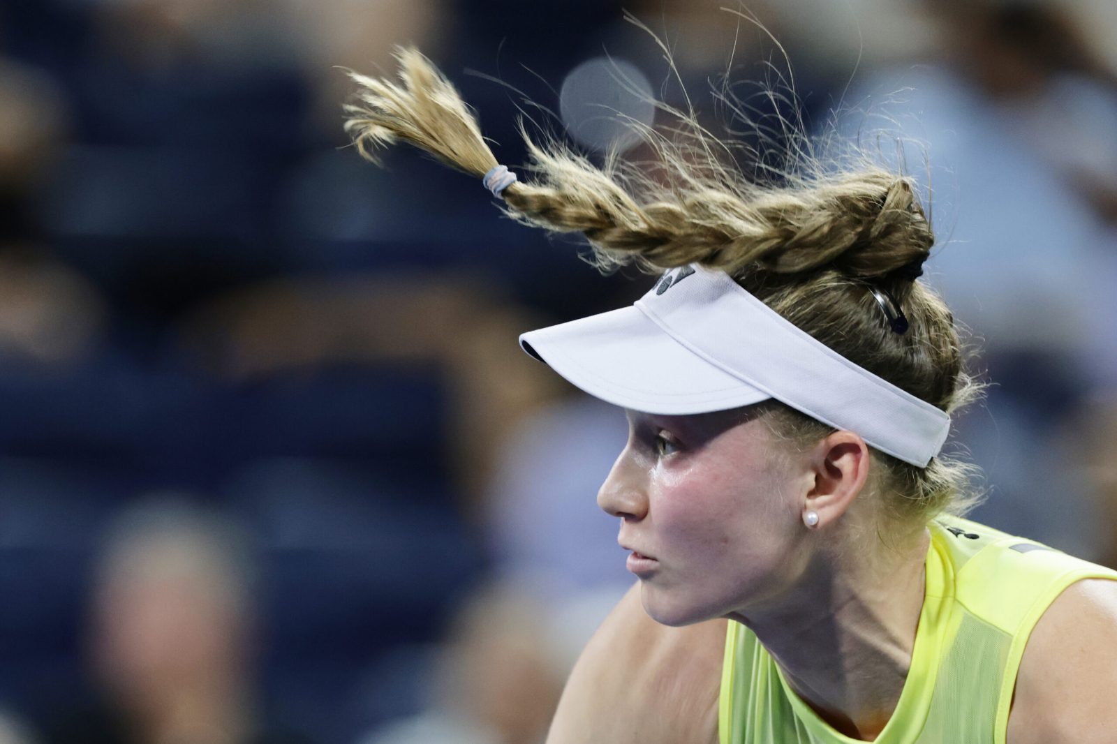 Imagem ilustrativa sobre Rybakina bate dupla Serena, vence ex‑campeã em Roland Garros e mira nº 1 mundial