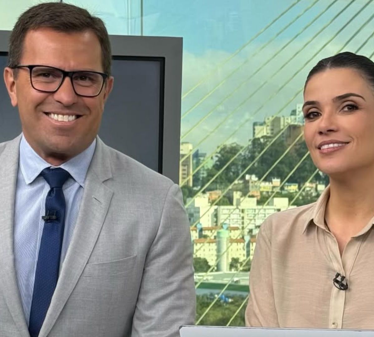 Imagem ilustrativa sobre Sabina Simonato chora ao vivo sobre morte de irmãos de família conhecida