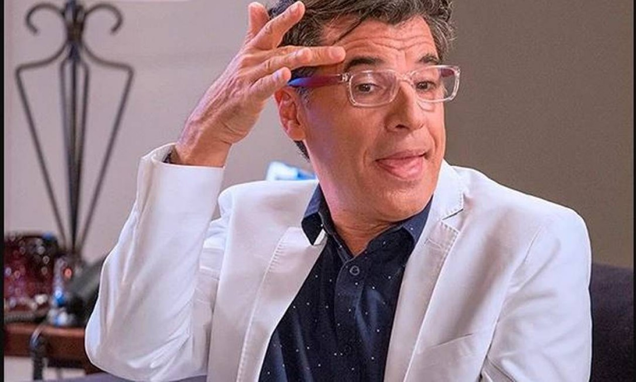 Imagem ilustrativa sobre Paulo Betti vende apê de Niemeyer com ‘elevadinho’ de Darcy Ribeiro e estreia monólogo no Teatro Bancários