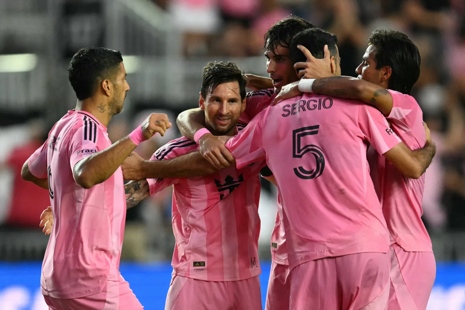 Imagem ilustrativa sobre Inter Miami goleia Montreal 7x1: Messi sai com 4 doses, Casemiro dá 4º‑gol em show de futebol
