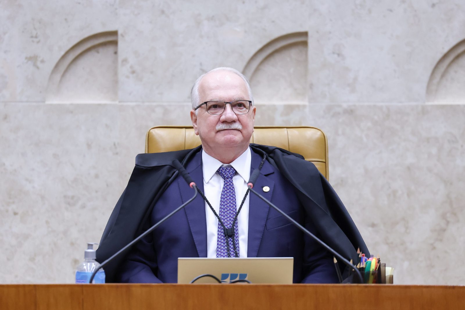 Imagem ilustrativa sobre Fachin pede ao STF abrir sigilo no Caso Master; Mendonça cumpre