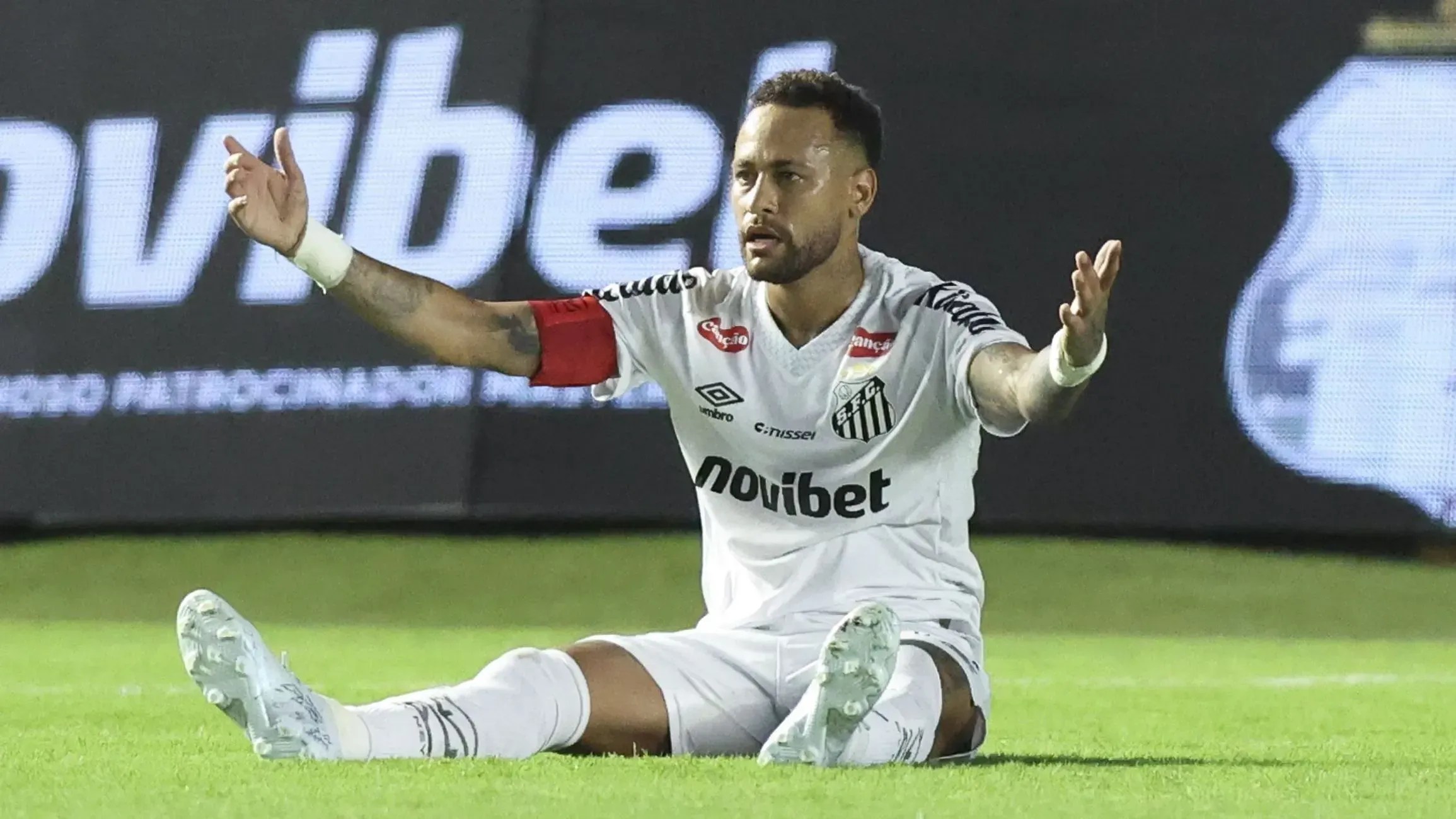 Imagem ilustrativa sobre Neymar aceita desafio inusitado de Sormani no CT do Santos: 'Não vai fugir'