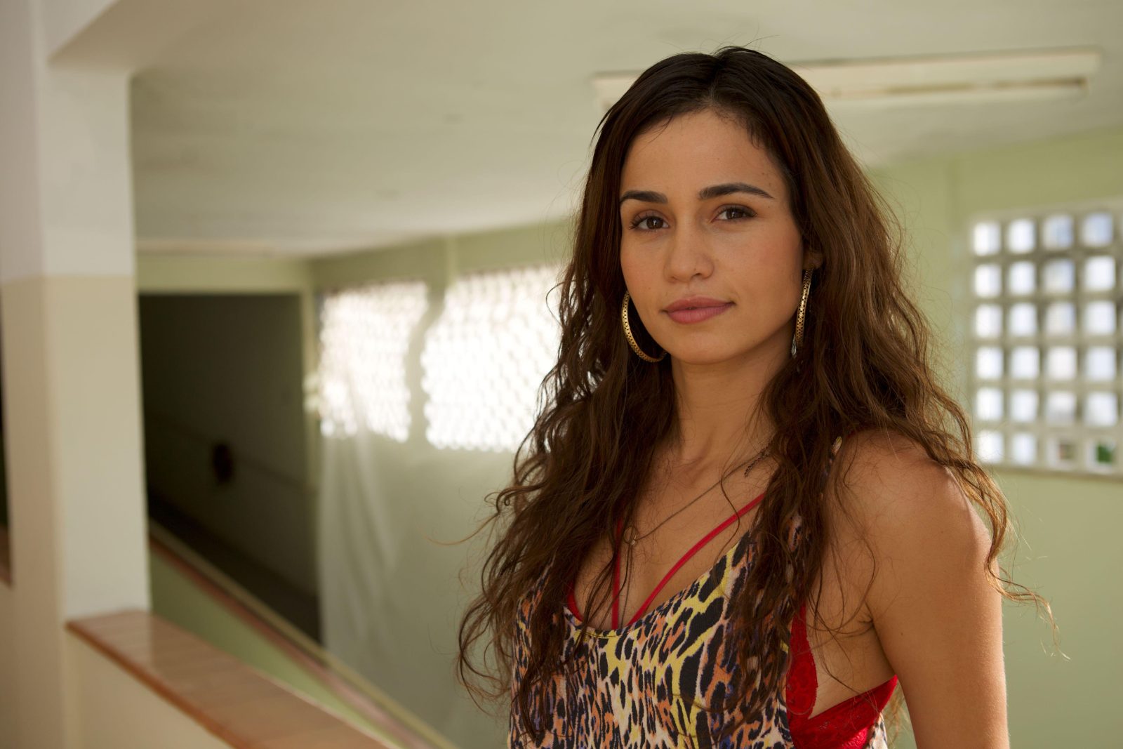 Imagem ilustrativa sobre Nanda Costa posa em biquíni no Ceará com namorada e diz: ‘Preciso falar alguma coisa?’
