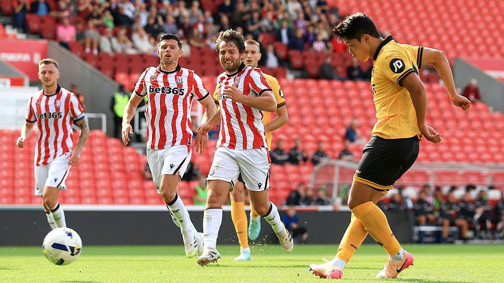 Imagem ilustrativa sobre Wolves x Stoke City: Daniel Peixoto já tem 3 vitórias, mas o desafio não é fácil