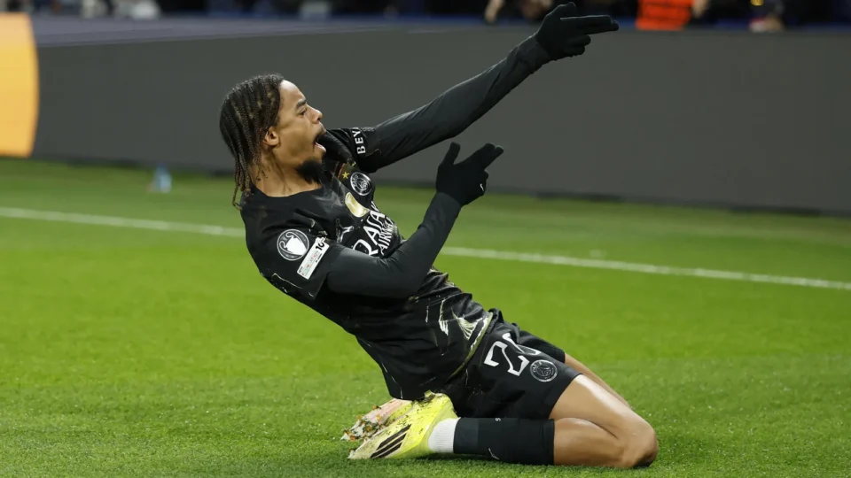 Imagem ilustrativa sobre Liverpool fecha acordo milionário com PSG por Barcola, custo chega a R$840 milhões