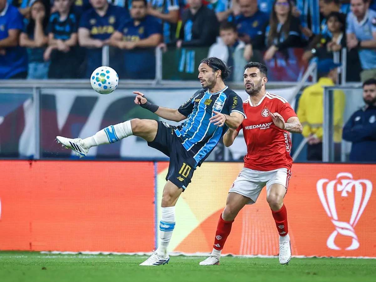 Imagem ilustrativa sobre Krovinovic marca gol decisivo no Gre‑Nal e dedica‑se a Luís Castro: “estava aqui por causa dele”