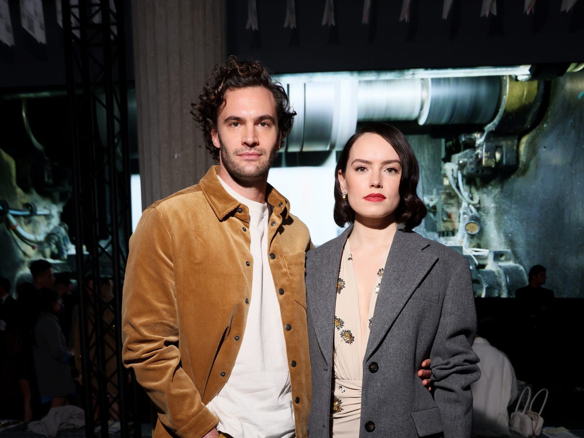 Imagem ilustrativa sobre Tom Bateman no Brasil e a nova conclusão de ‘A Hipótese do Amor’