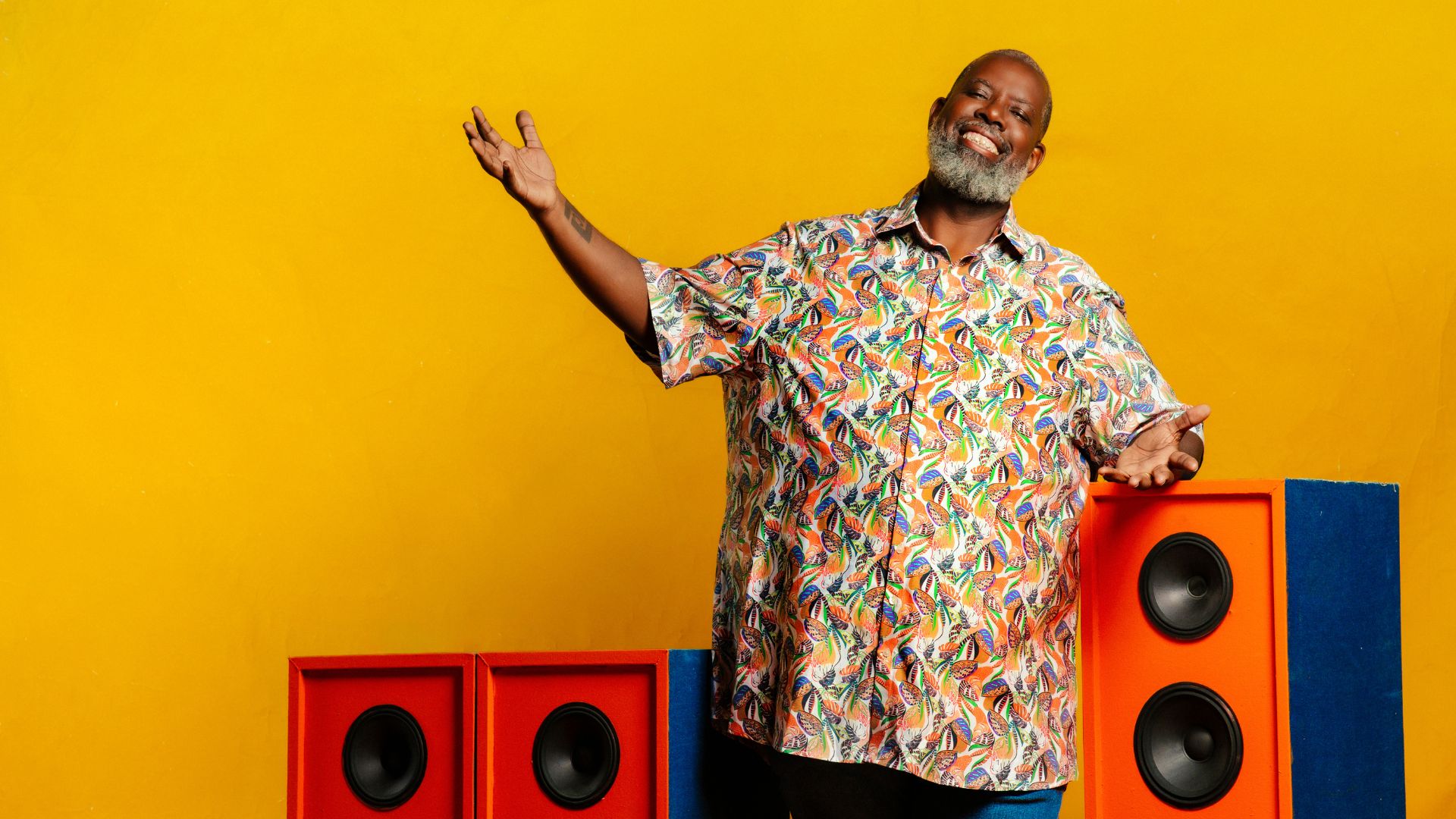 Imagem ilustrativa sobre Péricles quebra paradigmas no Rock in Rio 2026, dominando soul, R&B e momentos de pagode sofisticado