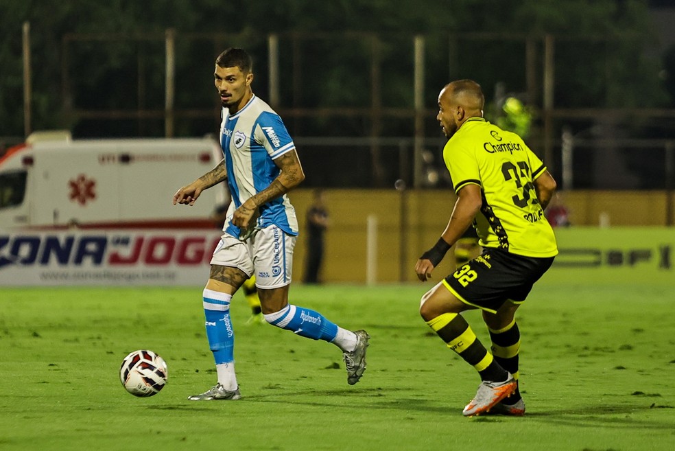 Imagem ilustrativa sobre São Bernardo x Londrina: tudo sobre o clássico de Série B, horário, escalações e onde assistir