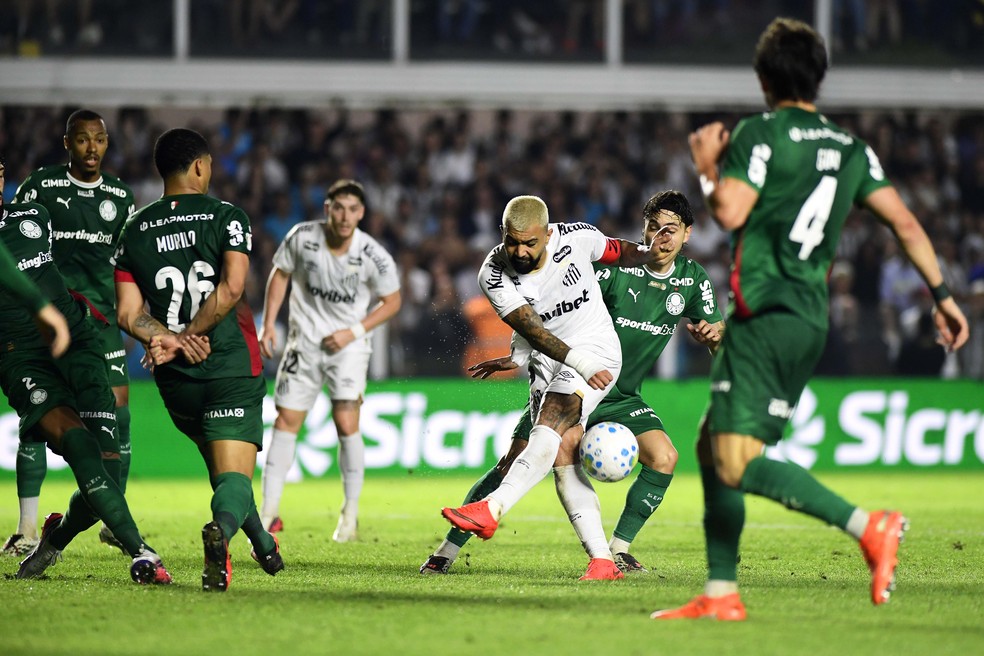 Imagem ilustrativa sobre Palmeiras e Santos empataram 2 a 2 e Palmeiras avança à semifinal da Copa do Brasil
