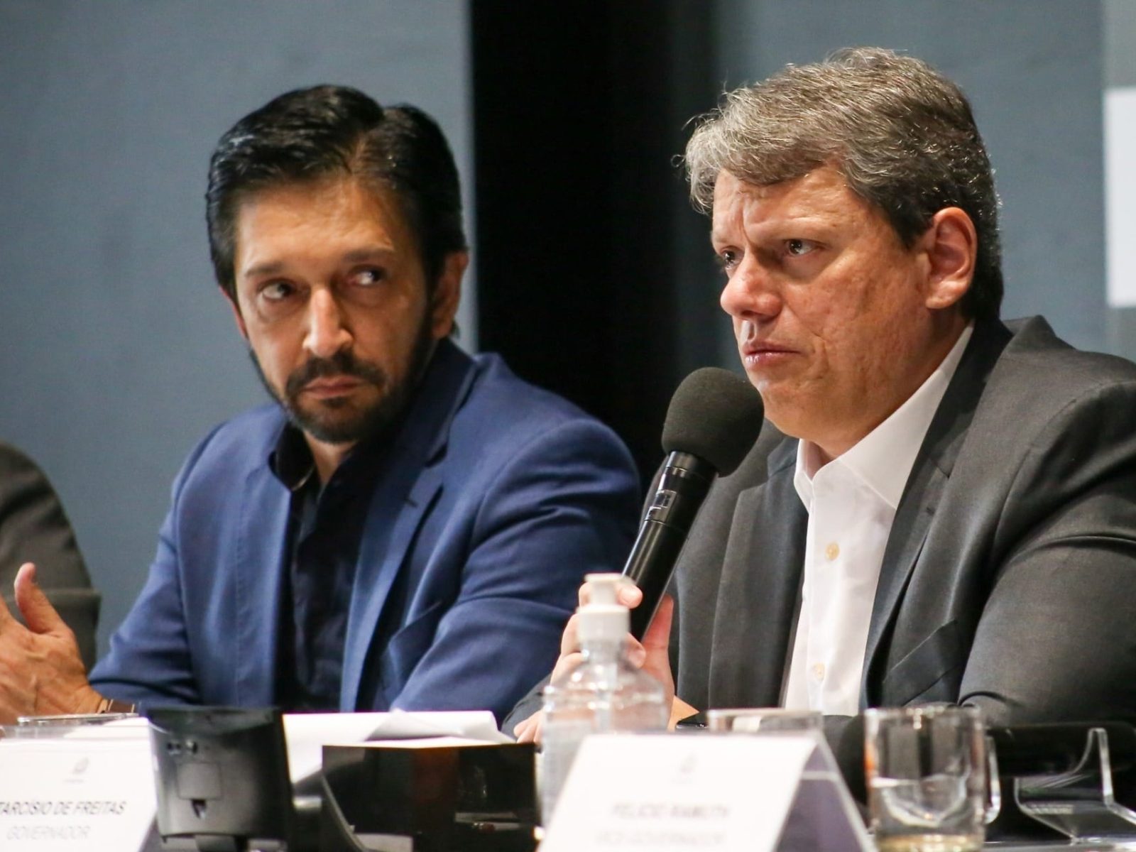 Por que Josias de Souza: Nunes coloca polícia de Tarcísio para brigar com o clã Bolsonaro virou assunto agora
